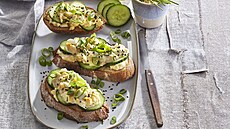 Vají�ková pomazánka na kváskovém chlebu