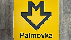 Pra�ský dopravní podnik prodává vy�azení cedule z metra.