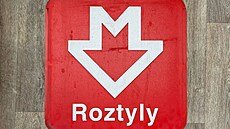 Pra�ský dopravní podnik prodává vy�azení cedule z metra.