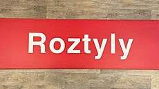 Pra�ský dopravní podnik prodává vy�azení cedule z metra.