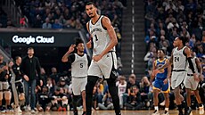 Victor Wembanyama ze San Antonio Spurs se raduje.