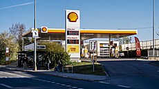 Ceny pohonných hmot na �erpací stanici Shell v Praze. (8.dubna 2026)