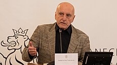 Politici za�ínají vybírat, kdo má být v Rad� �eské televize, v její� pravomoci...