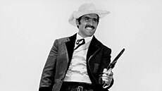 Mario Adorf v roli nemilosrdného padoucha Fredericka Santery v legendárním...