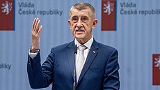 Vláda Andreje Babi�e rozhodla o zastropování mar�í distributor� paliv i sní�ení...