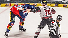 Bitka mezi pardubickým Tomá�em Dvo�ákem a Adamem Ra�kou ze Sparty.