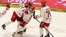 T�ine�tí hrá�i slaví rozhodující trefu ve druhém semifinále proti Karlovým...