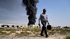 Ze skladu v pr�myslové zón� m�sta �ard�á ve Spojených arabských emirátech...