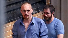 Robert Joe Wagner (vlevo) a John Bunting. Dv� hlavní postavy vra�edného gangu....