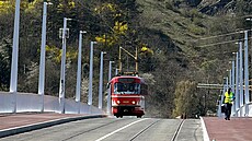 Cvi�ná jízda na Dvoreckém mostu, foto ze st�edy 8. dubna.