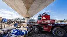 Dvorecký most, který spojí Prahu 4 a 5, se otev�e 17. dubna, pravidelný provoz...