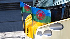 Na pra�ských tramvajích se p�i p�íle�itosti Mezinárodního dne Rom� objevily...