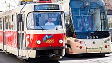 Na pra�ských tramvajích se p�i p�íle�itosti Mezinárodního dne Rom� objevily...