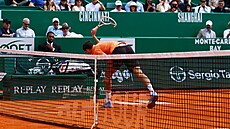Daniil Medved�v zu�í ve druhém kole Masters v Monte Carlu.
