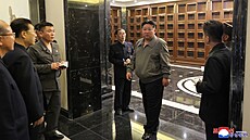 Kim �ong-un zkontroloval stavbu památníku v�novaného zahrani�ním vojenským...