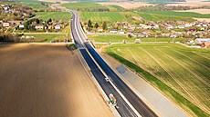 Stavba dálnice D49 u Fry�táku (duben 2026)