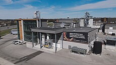 Pohled z dronu na spole�nost Bardstown Bourbon Company v Bardstownu ve stát�...