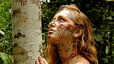 Tereza Celbová �ije s kmenem v brazilském pralese.