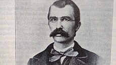 Antonín Va�ek coby znalec staroslov�n�tiny vydal osmdesátistránkovou analýzu...