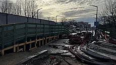 Nedaleko enteria areny v Pardubicích kon�í dlouhá oprava mostu Pavla Wonky. Ta...