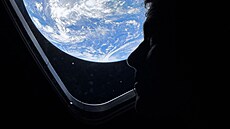 Astronaut NASA a velitel Artemis II Reid Wiseman se b�hem cesty k M�síci divá z...