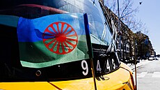 Na pra�ských tramvajích se p�i p�íle�itosti Mezinárodního dne Rom� objevily...