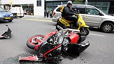 Nehoda v Praze v Radlické ulici. Tentokrát to odnesl jen motocykl.