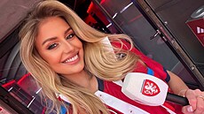 Nikola Uhlí�ová, moderátorka �eské fotbalové reprezentace.