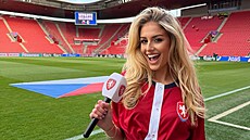 Nikola Uhlí�ová, moderátorka �eské fotbalové reprezentace.