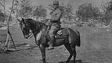 Leopold Ba�a pocházel z Uherského Hradi�t�, byl to bratr Tomá�e Bati z druhého...