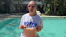 Bonnie Blue na Instagramu p�iznala, �e své  t�hotenství si jen vymyslela a...