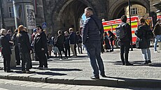Uzav�ení u �NB na Nám�stí Republiky v centru Prahy z d�vodu odlo�eného...