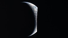 Záb�r východu Zem� jinak ne� z odvrácené strany M�síce nepo�ídíte. Zem� se jeví...