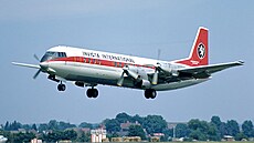 Letoun Vickers Vanguard imatrikulace G-AXOP startující z leti�t�...