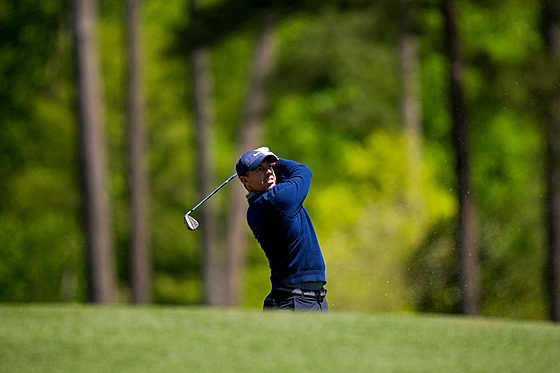 Rory McIlroy b�hem prvního kola golfového Masters v August�