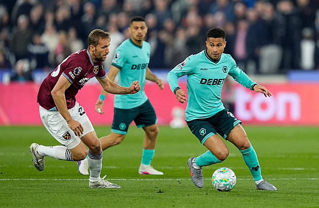 Součkova radost, Krejčího zmar. West Ham v záchranářském duelu rozdrtil Wolves