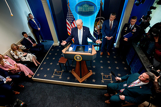 Trumpovi se kvůli blokádě Hormuzu všichni smějí. Ale ještě to může být jeho největší trumf