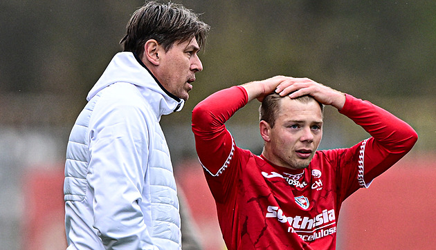 V první půli jsme snad měli kopačky obráceně, štvalo Trousila. Výhra? Pro fandy