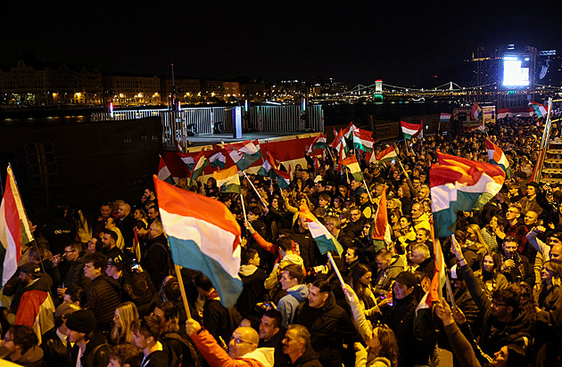 Maďaři chtějí naprostou změnu režimu, řekl Magyar. Poděkoval Rusku a Číně