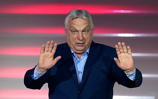 Evropské srdce bije silněji, řekla von der Leyenová. Maďaři potěšili i Macrona