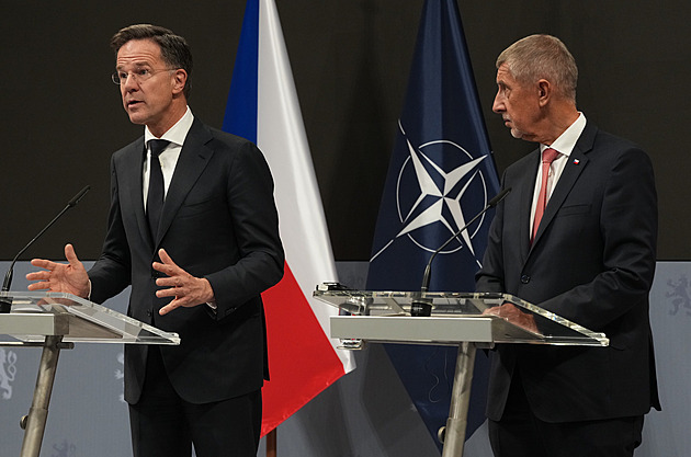 Babiš potvrdil závazky vůči NATO. Rutteho to potěšilo, uvedl v Bruselu Vystrčil