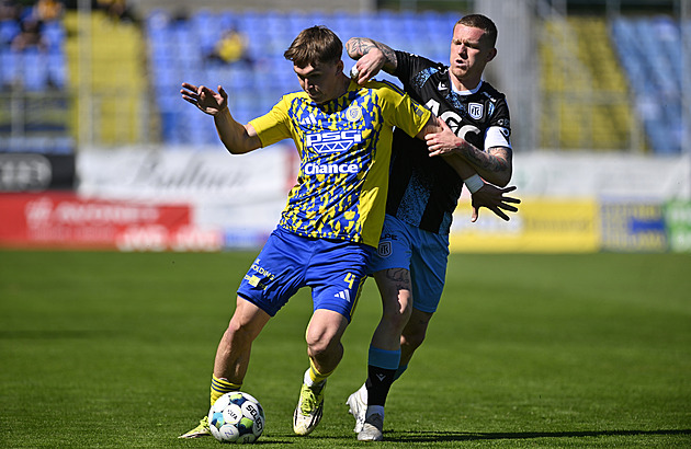ONLINE: Zlín - Teplice 2:1, Mareček přesnou střelou z otočky snižuje ONLINE: Zlín - Teplice 2:1, Mareček přesnou střelou z otočky snižuje