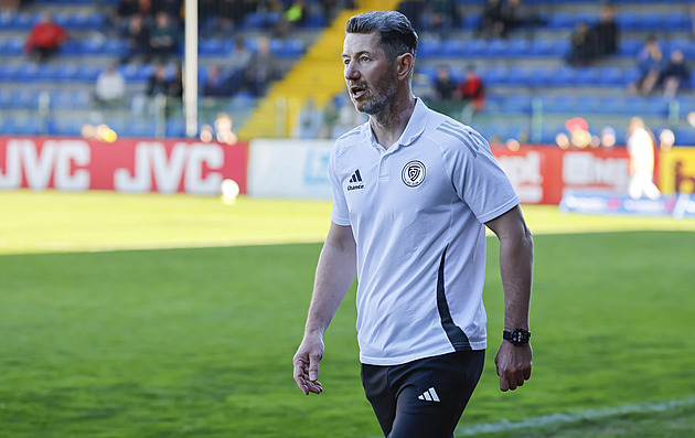 Červenku vytočili náhradníci i inkasované góly v přesilovce. Katastrofa, soptil Červenku vytočili náhradníci i inkasované góly v přesilovce. Katastrofa, soptil