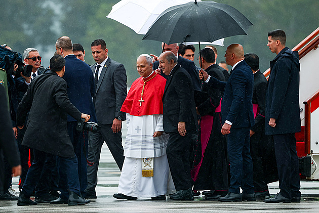 Papež Lev XIV. vyrazil na turné po Africe. Začíná historickou návštěvou Alžírska