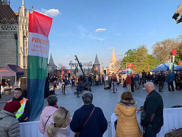 Politická kampaň v Maďarsku vrcholí. Výsledky voleb ovlivní EU, tvrdí experti