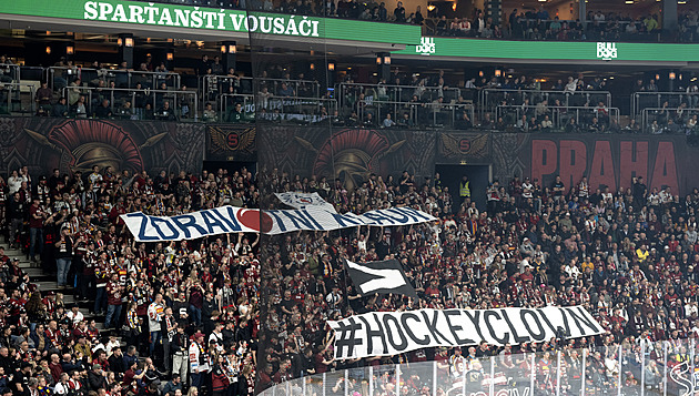 Špačkův zápas. Dva góly a sekera do krku soupeře. Najel mi do hokejky, řekl