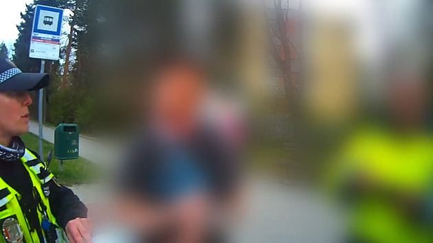 Drzý plán pro krádež whiskey. Zloději si oblékli reflexní bundy ochranky