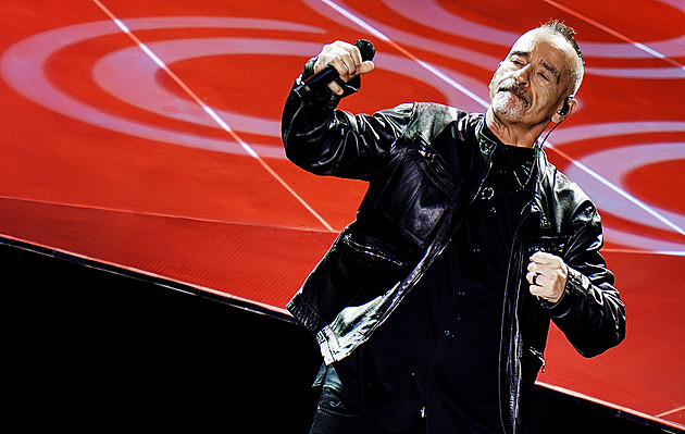 RECENZE: Požitek pro oči i uši. Eros Ramazzotti vysílal v Praze pozitivní poselství