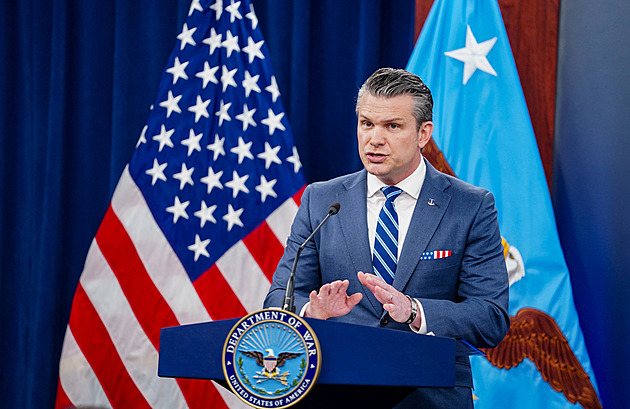 „Nebylo by to moudré.“ Hegseth varoval Kubu před nákupem zbr