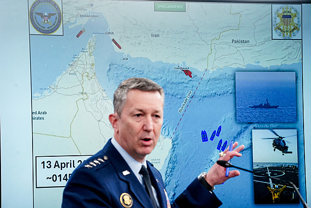 Hegseth místo Bible citoval Pulp Fiction. Demokraté chtějí jeho impeachment